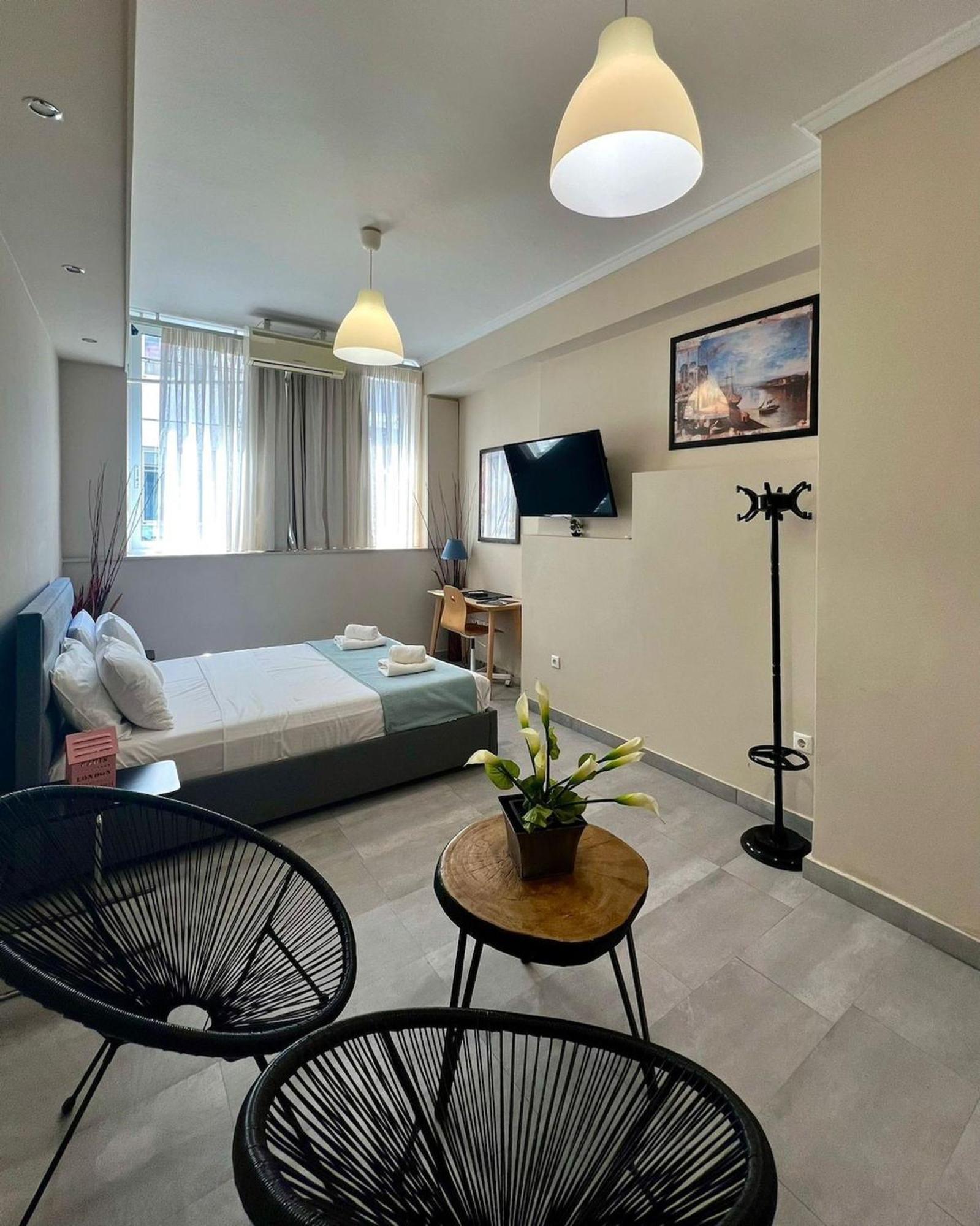 Superhost Hub #103 Plaka - Monastiraki Apartment Athens Luaran gambar